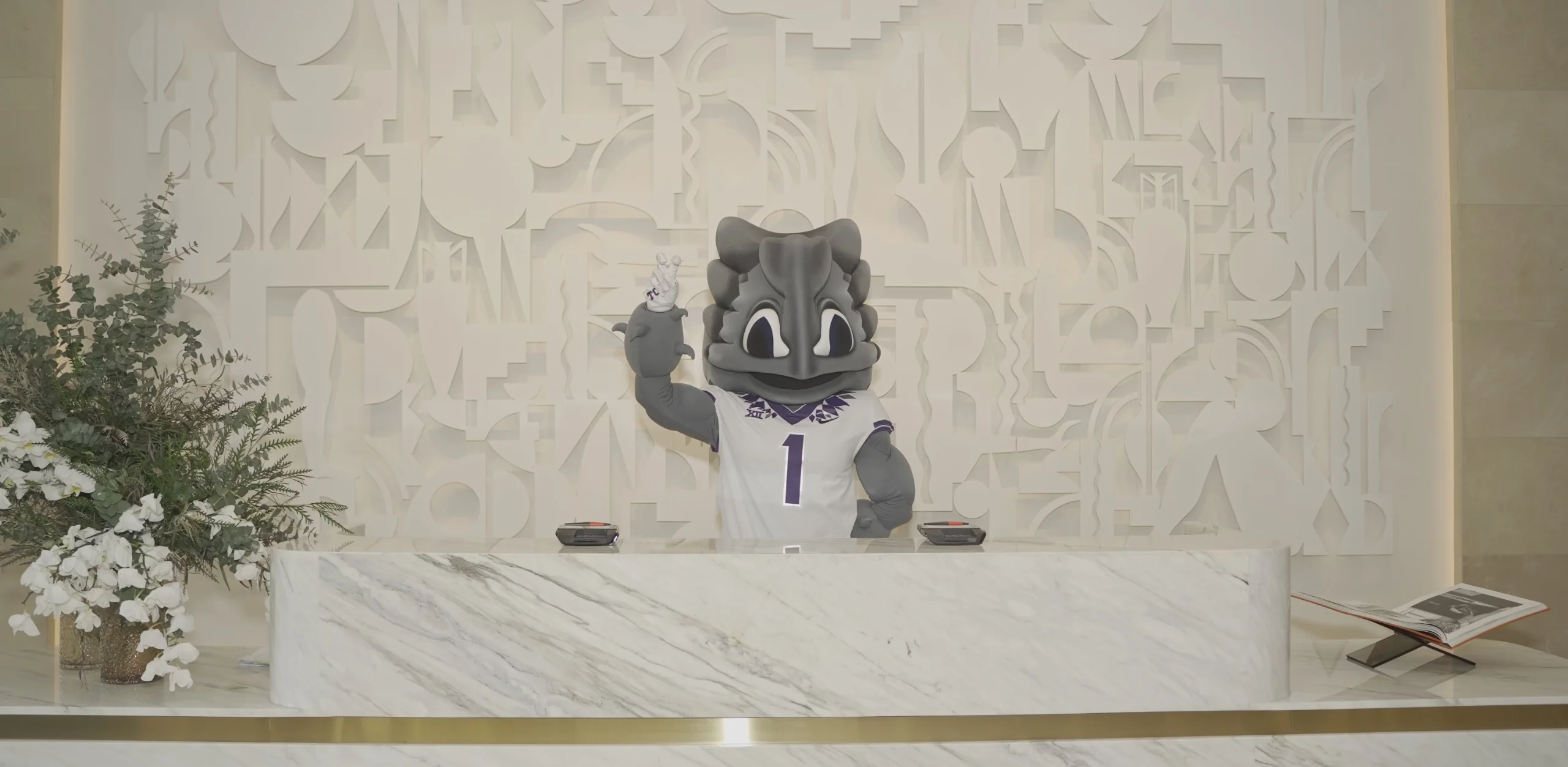 https://thecrescenthotelfortworth.com/wp-content/uploads/2025/07/Untitled-design-1-2.png